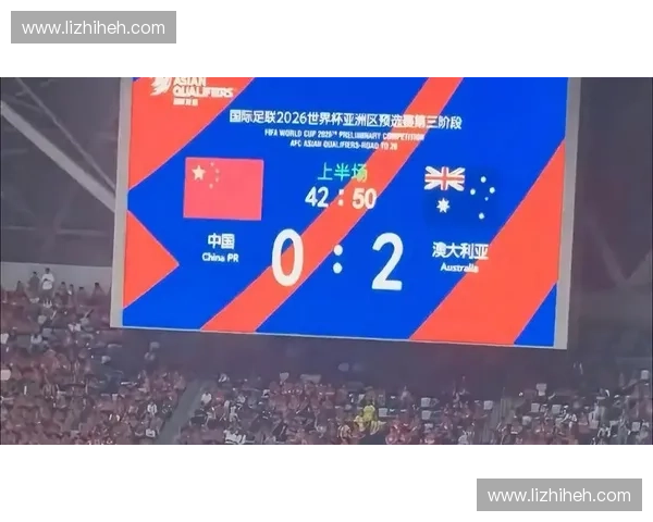 足球解说艺术:如何通过语言与激情点燃球迷的热情与情感 足球解说艺术:如何通过语言与激情点燃球迷的热情与情感